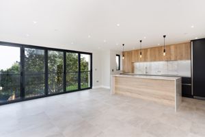 Photo 16- click for photo gallery